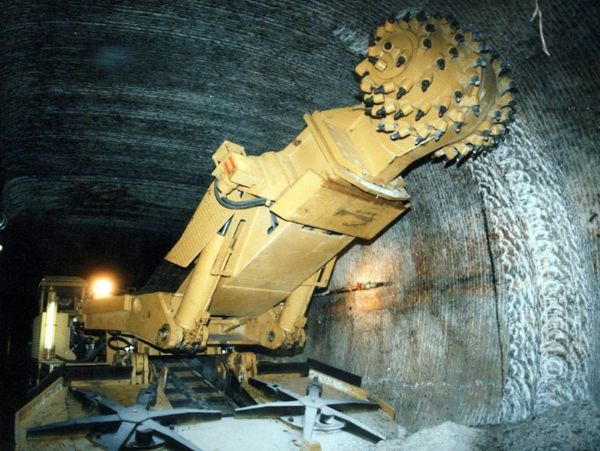 MATERIALS HANDLING